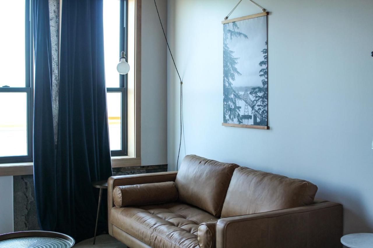 Bowline Hotel Astoria Bagian luar foto