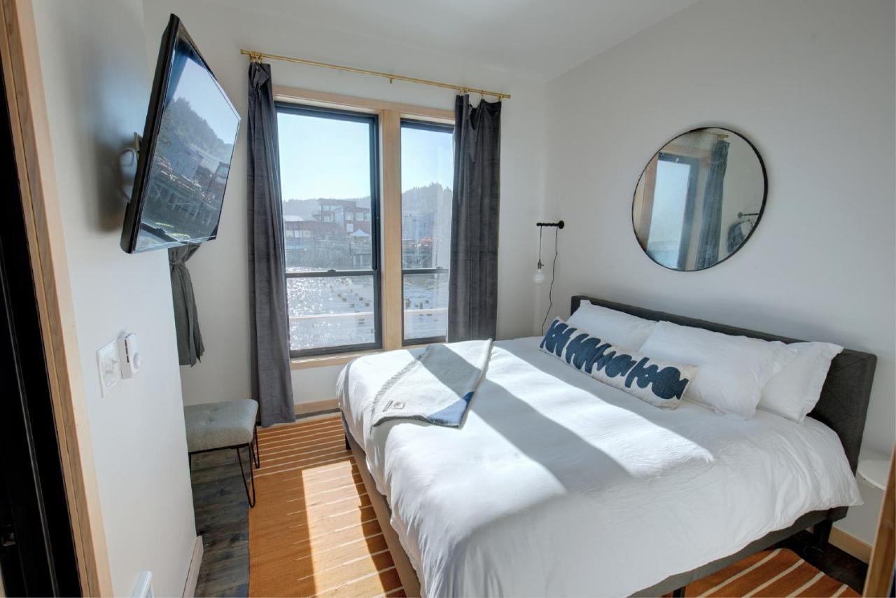Bowline Hotel Astoria Bagian luar foto