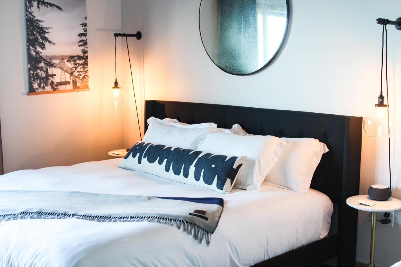 Bowline Hotel Astoria Bagian luar foto