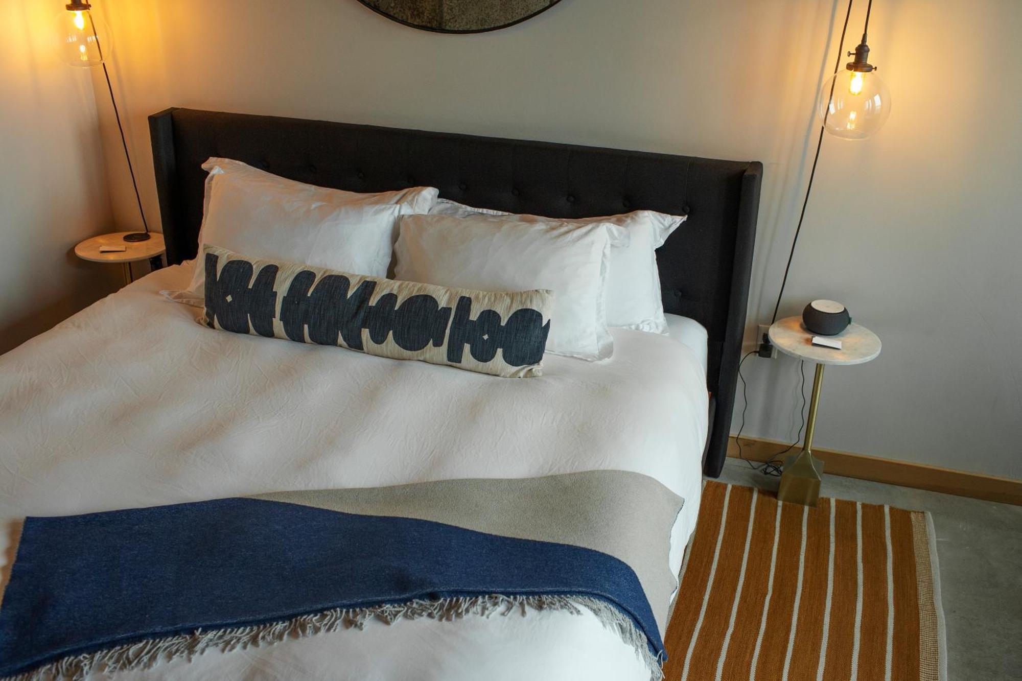 Bowline Hotel Astoria Bagian luar foto