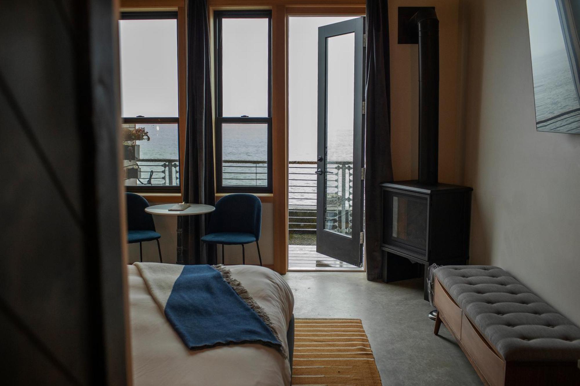 Bowline Hotel Astoria Bagian luar foto